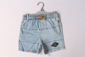 Hanger Pack Junior Kids Denim Shorts ในสต็อก